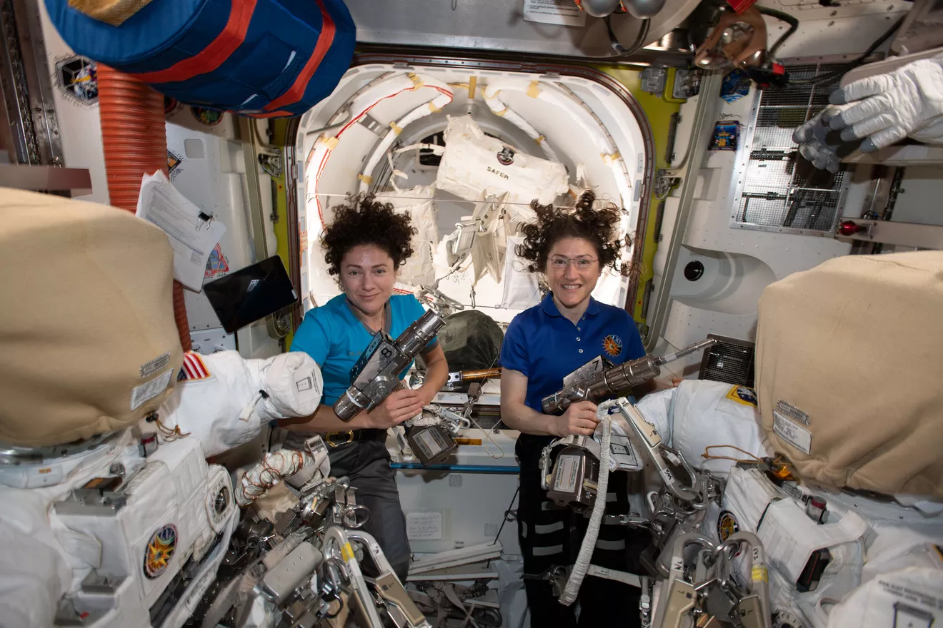 Christina Koch Astronot Perempuan dengan Pernerbangan Terlama di Angkasa