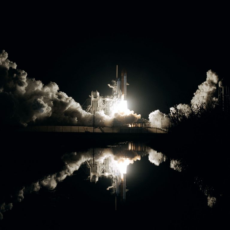 Kisah Astronot Muslim Pertama Dalam Peluncuran Discovery STS-51G