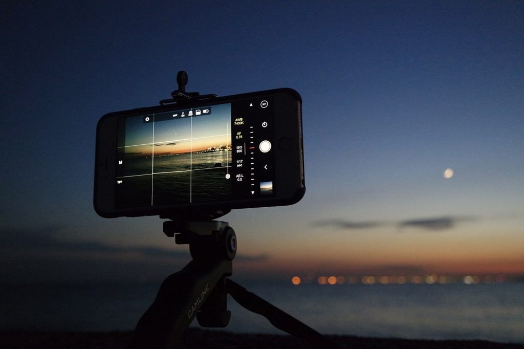 Cara Memotret Bentangan Galaksi Bimasakti dengan Smartphone