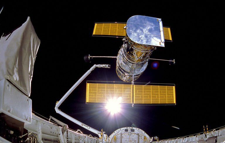 Mengungkap Misteri Alam Semesta: Peran Teleskop Luar Angkasa Hubble