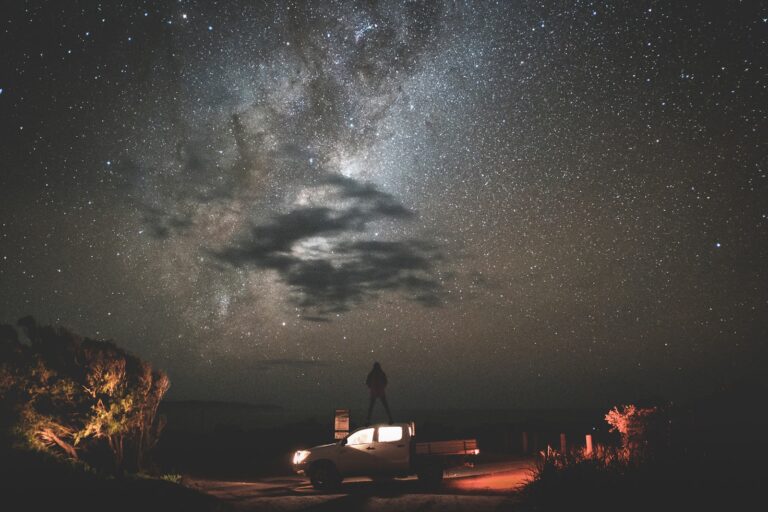 Fenomena Langit September 2023, Hujan Meteor hingga Komet