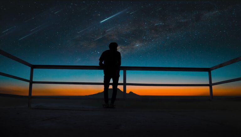 Fenomena Langit Oktober 2023, Hujan Meteor hingga Gerhana Matahari Cincin