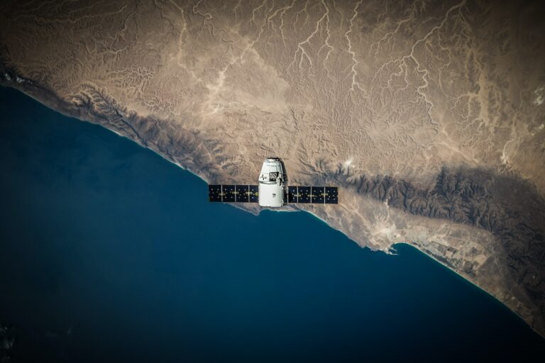 Apakah Satelit Bisa Jatuh ke Bumi? Berikut Penjelasan Secara Lengkapnya