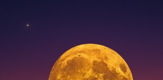 Fenomena Langit Juni 2025: Bulan Stroberi dan Titik Balik Matahari Fenomena Langit Juni 2025- Bulan Stroberi dan Titik Balik Matahari